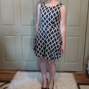 🌻Blu Pepper Sleeveless Diamond Print Dress